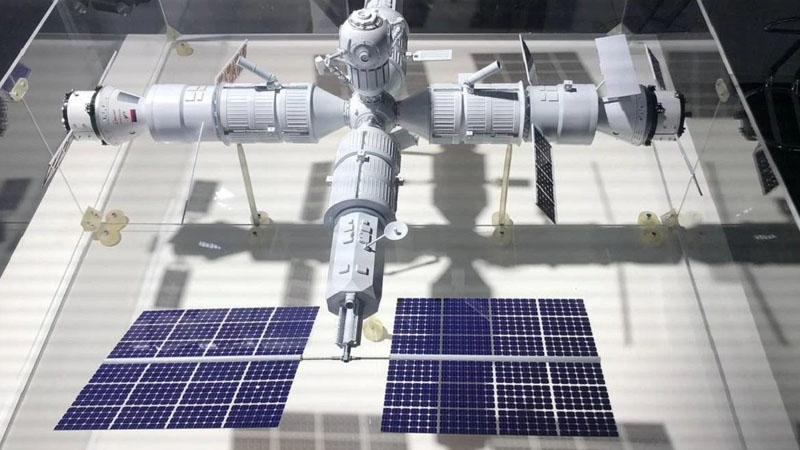 Rusiyada yeni orbital stansiyanın ilkin layihəsi təsdiqləndi
