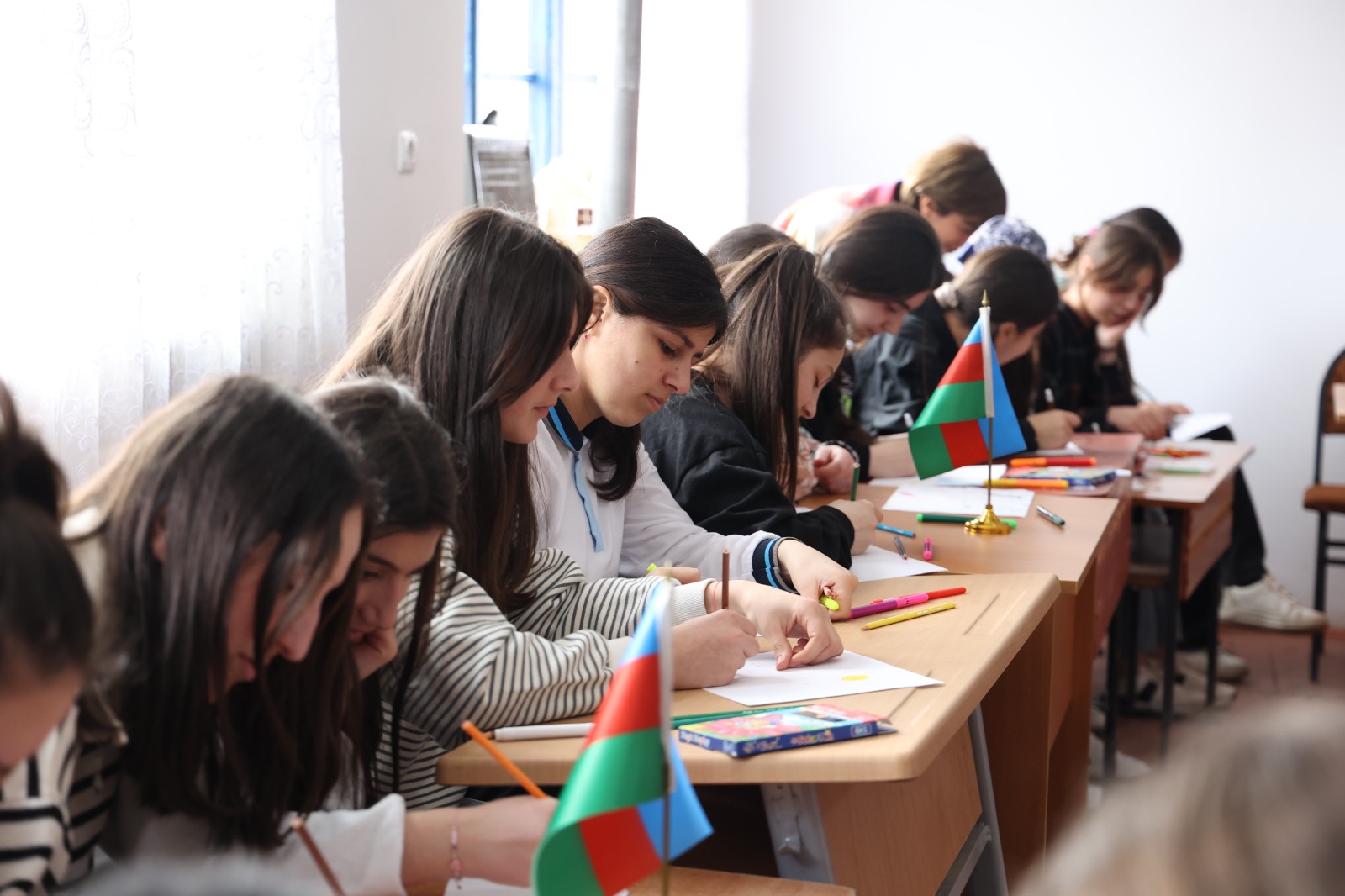 Ucqar kənd abituriyentləri üçün təhsil proqramı: İmtahan stressinin azaldılması üçün təlimlər keçirildi