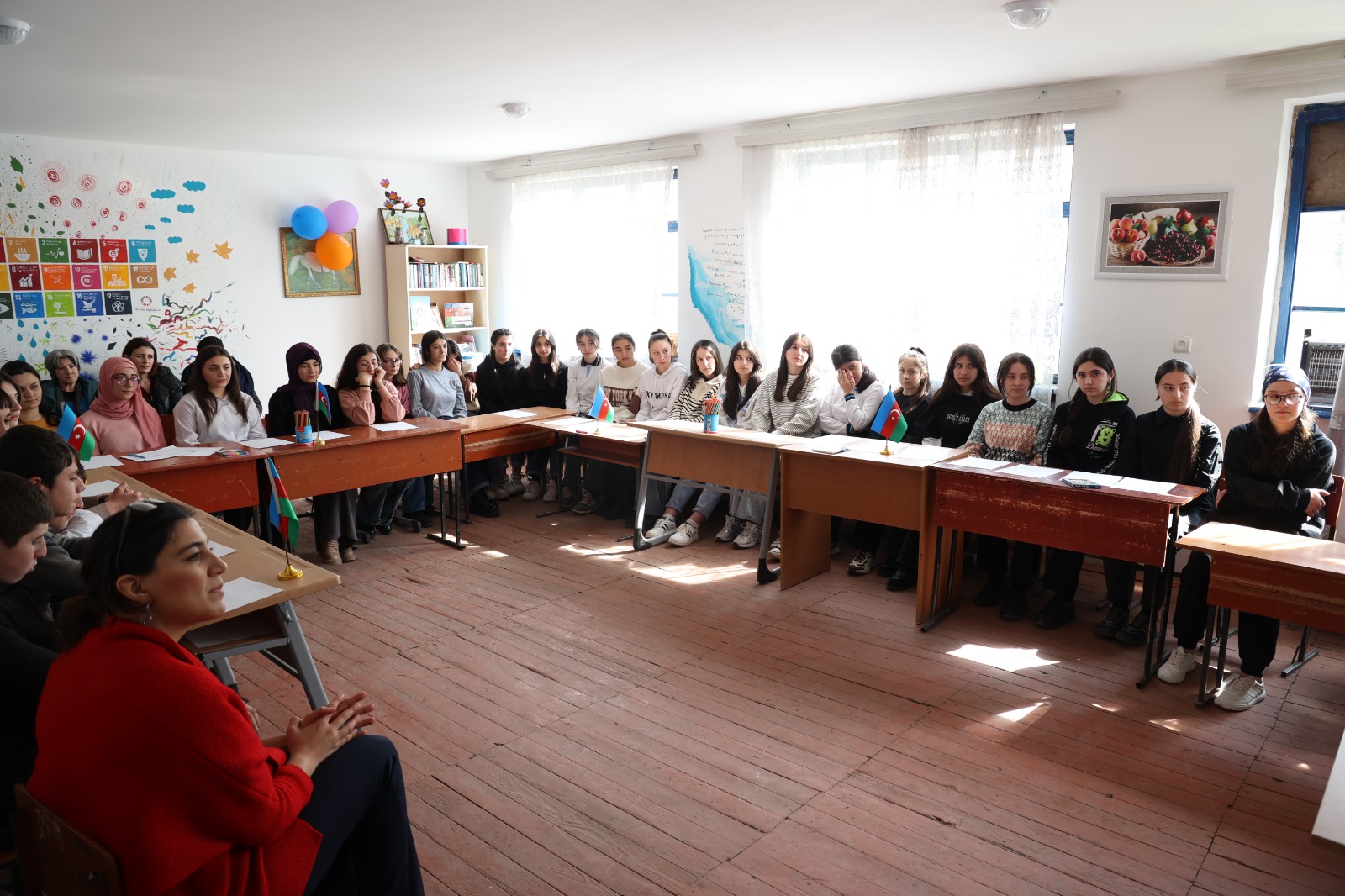 Ucqar kənd abituriyentləri üçün təhsil proqramı: İmtahan stressinin azaldılması üçün təlimlər keçirildi