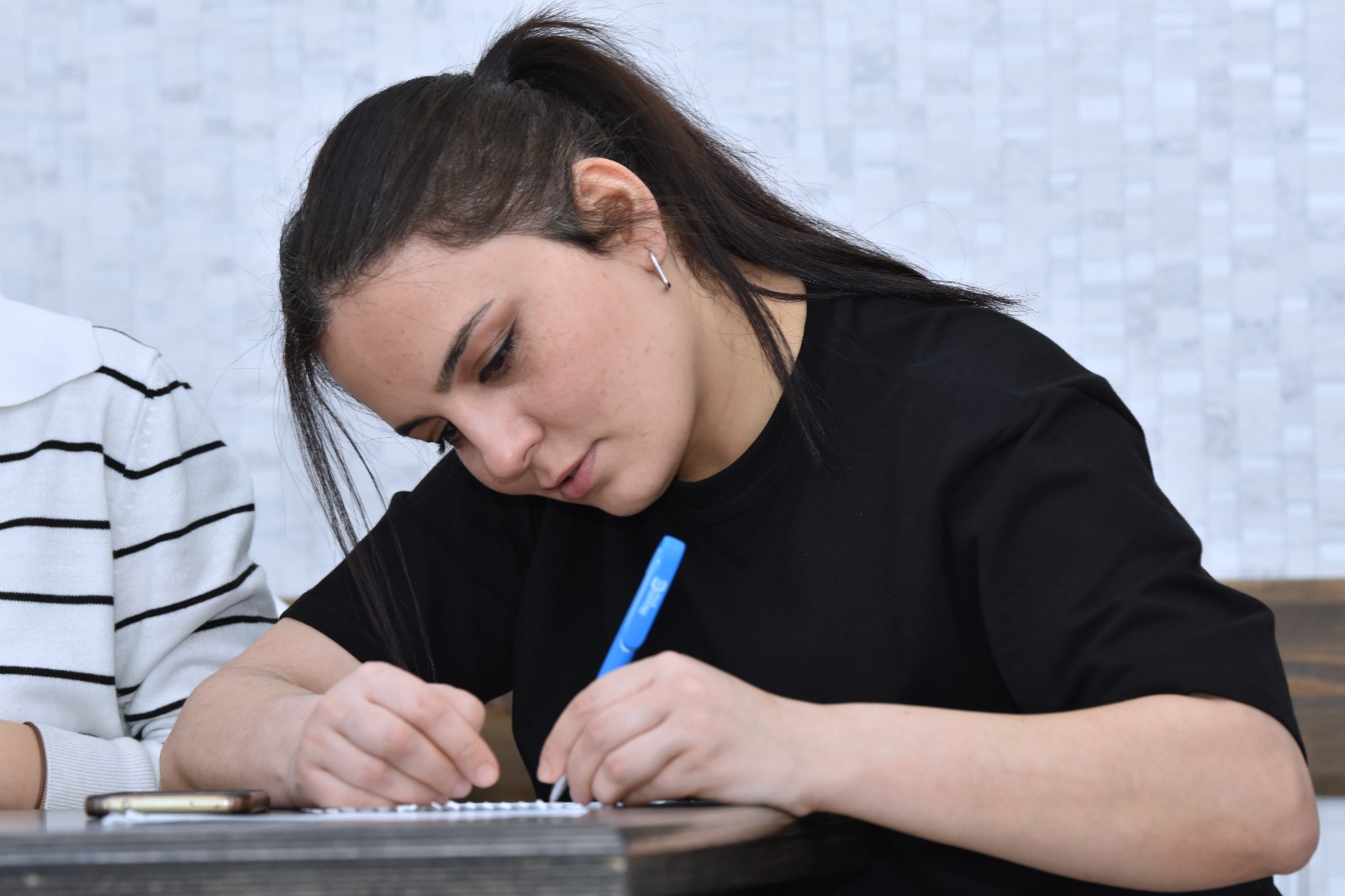 Ucqar kənd abituriyentləri üçün təhsil proqramı: İmtahan stressinin azaldılması üçün təlimlər keçirildi