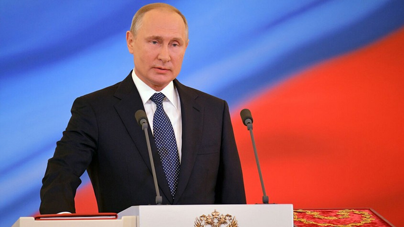 Putin vəzifəsinə başladı, Rusiya hökuməti istefa verdi (YENİLƏNİB)