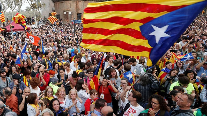 Separatçı qüvvələr Kataloniya seçkilərində çoxluğu əldən verdi