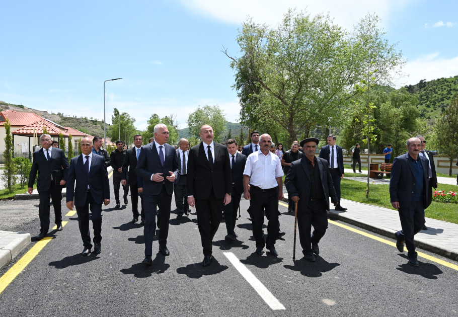 Prezident Laçının Sus kəndinə köçmüş sakinlərlə görüşüb (FOTOLAR)