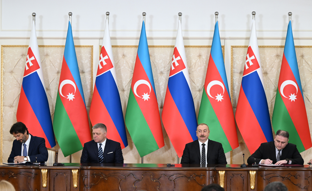 Azərbaycan-Slovakiya sənədləri imzalandı (FOTO)