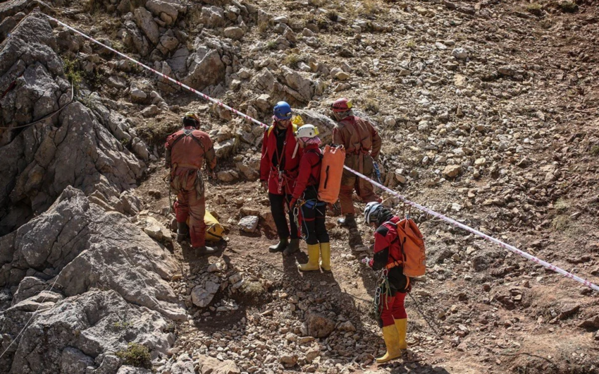 Türkiyə 32 alpinisti axtarış və xilasetmə əməliyyatı üçün İrana göndərdi