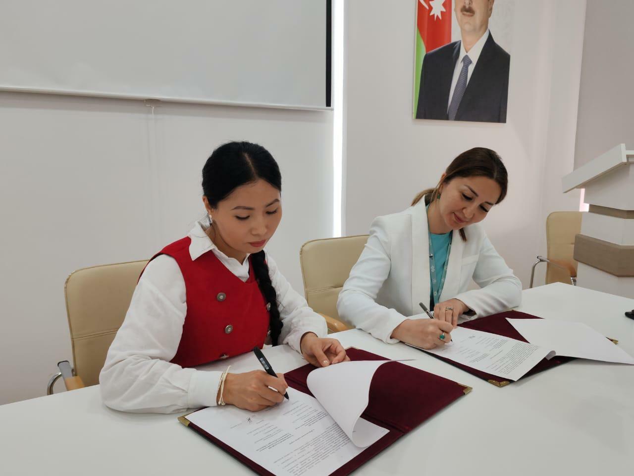 İki türk dövlətinin kollecləri memorandum imzaladı (FOTO)