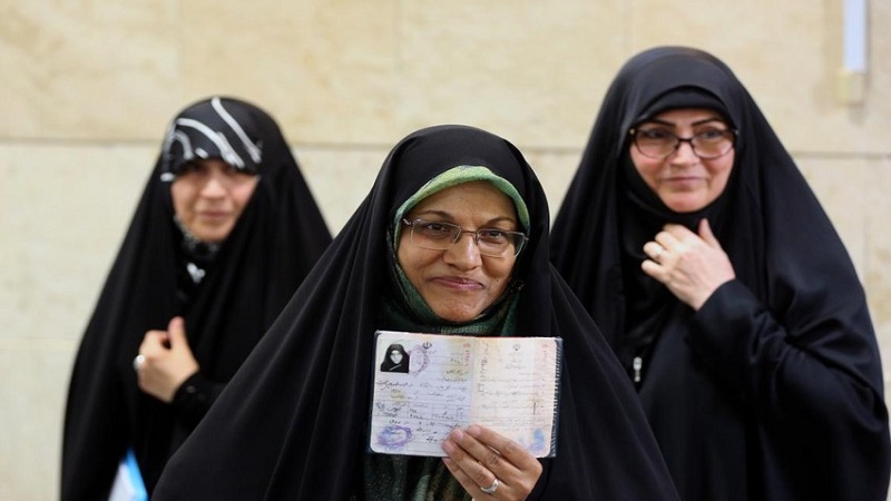 İranda ilk dəfə  - Qadın prezident seçkilərində iştirak üçün qeydiyyatdan keçdi