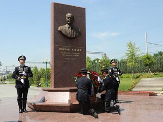 Kərim Vəliyev Özbəkistanda rəsmi səfərdədir (FOTO)