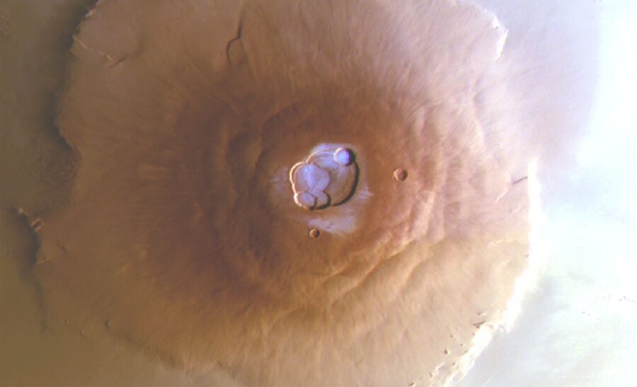 Alimlər ilk dəfə Marsın ekvatorunda buz tapdı