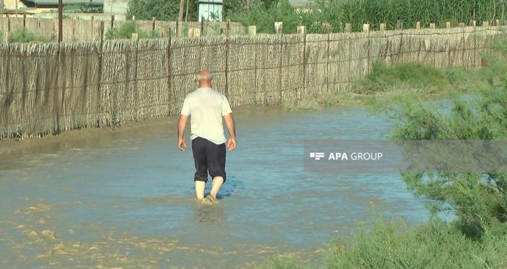 Pirsaat su anbarında suyun səviyyəsi kritik həddə çatdı (FOTO)