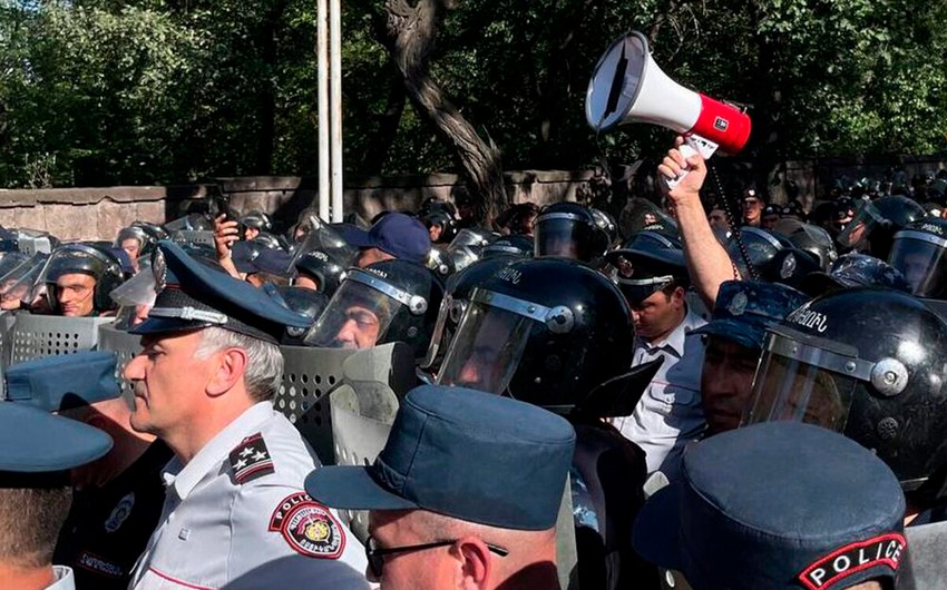 Ermənistan DİN mitinq iştirakçılarına toqquşmalarla bağlı çağırış etdi