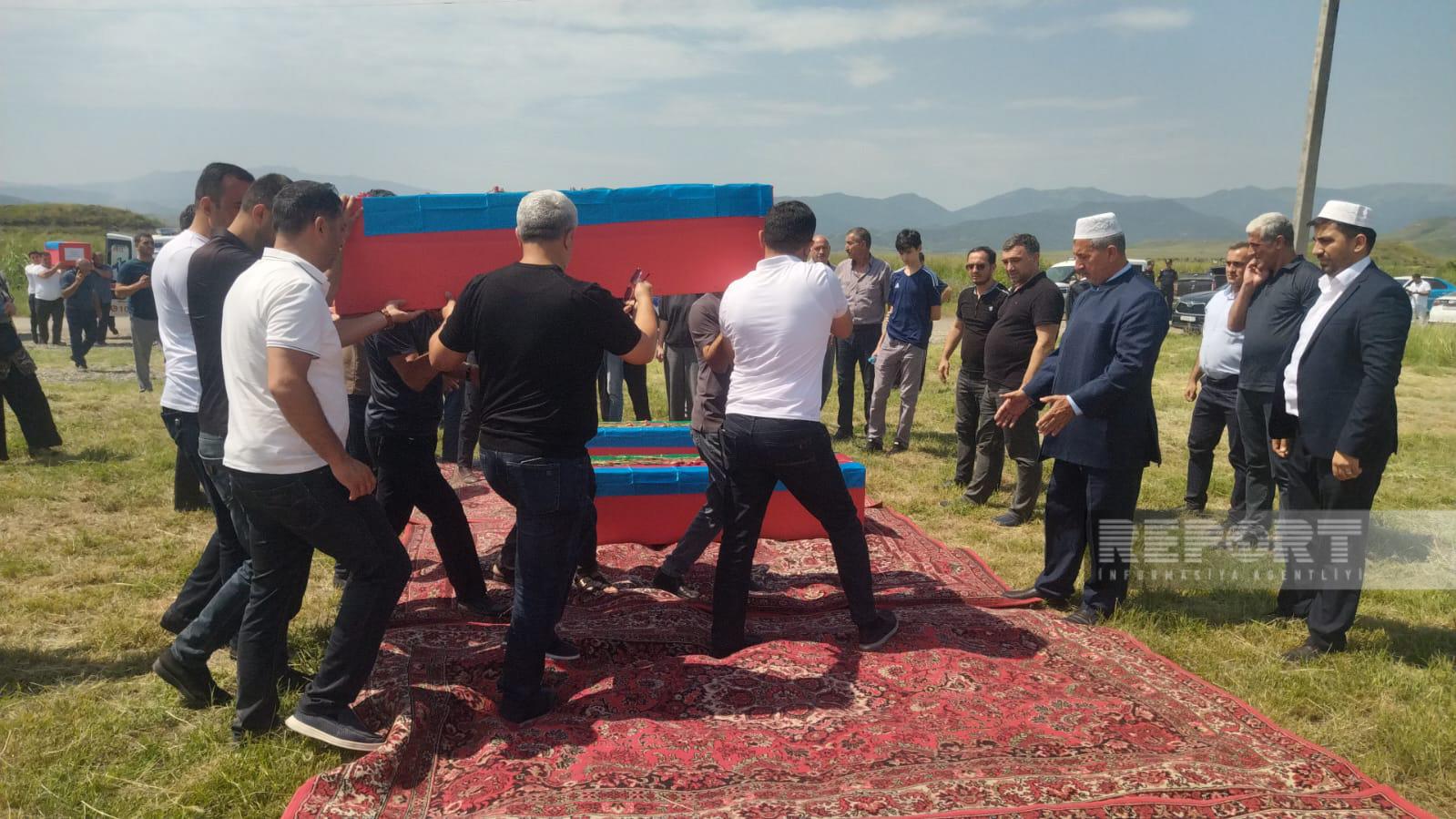 Xocalıda Birinci Qarabağ müharibəsinin daha beş şəhidi dəfn edildi (FOTO)