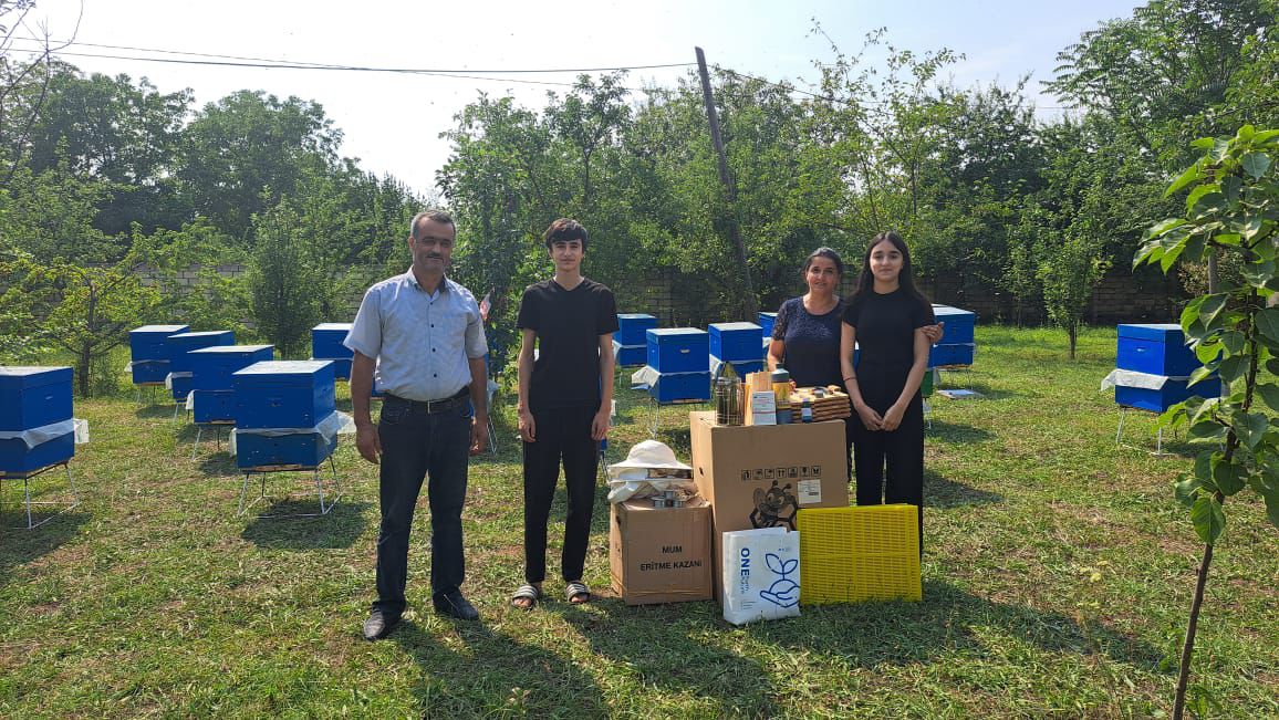 IDEA İctimai Birliyinin “Gənc arıçı” layihəsi uğurla davam edir (FOTOLAR)