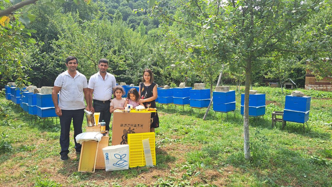 IDEA İctimai Birliyinin “Gənc arıçı” layihəsi uğurla davam edir (FOTOLAR)