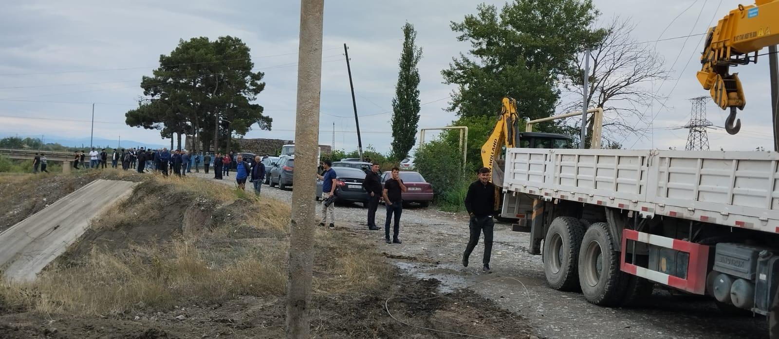 Qudyalçaya gələn güclü sel Küpçalqışlaq kəndinin yolunu uçurdu (FOTO)