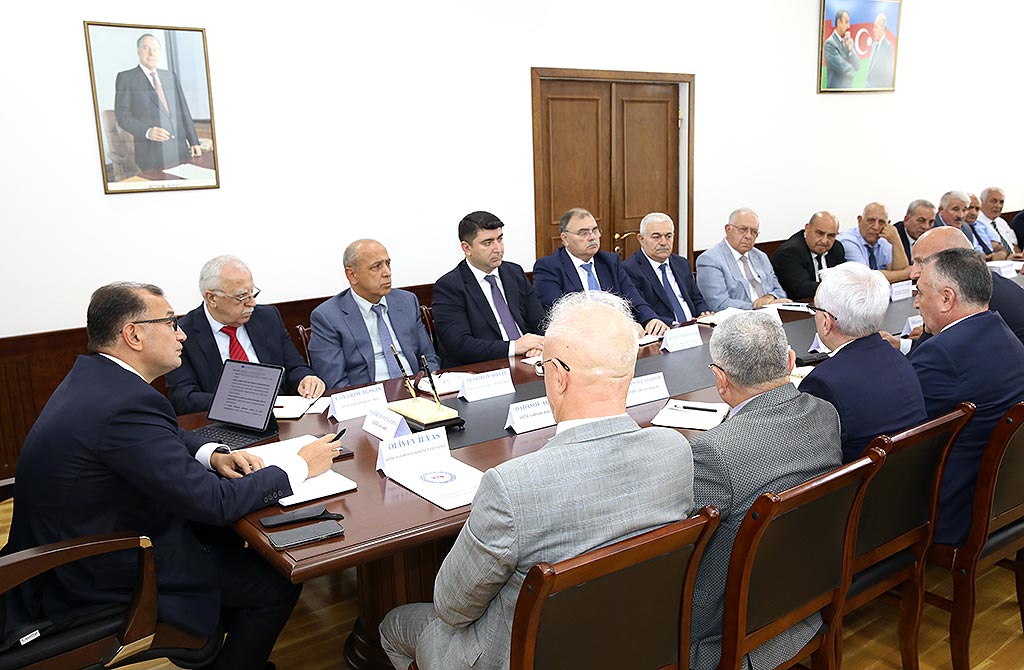 AHİK sədri Konfederasiyaya üzv təşkilatlarının sədrləri ilə görüş keçirdi (FOTO)