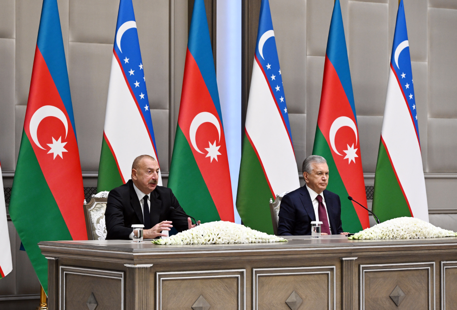 Azərbaycan və Özbəkistan prezidentləri mətbuata bəyanatlarla çıxış etdi (FOTO)