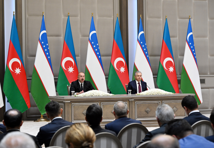 Azərbaycan və Özbəkistan prezidentləri mətbuata bəyanatlarla çıxış etdi (FOTO)