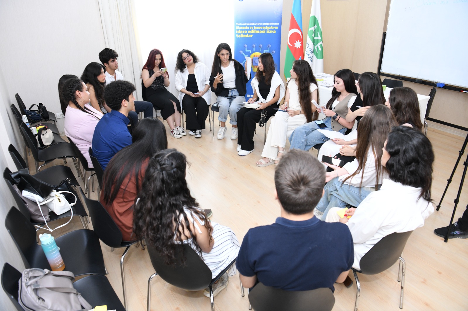 Yeni nəsil sahibkarların yetişdirilməsi ilə bağlı layihə yekunlaşdı - Gələcəyin liderləri ortaya çıxdı