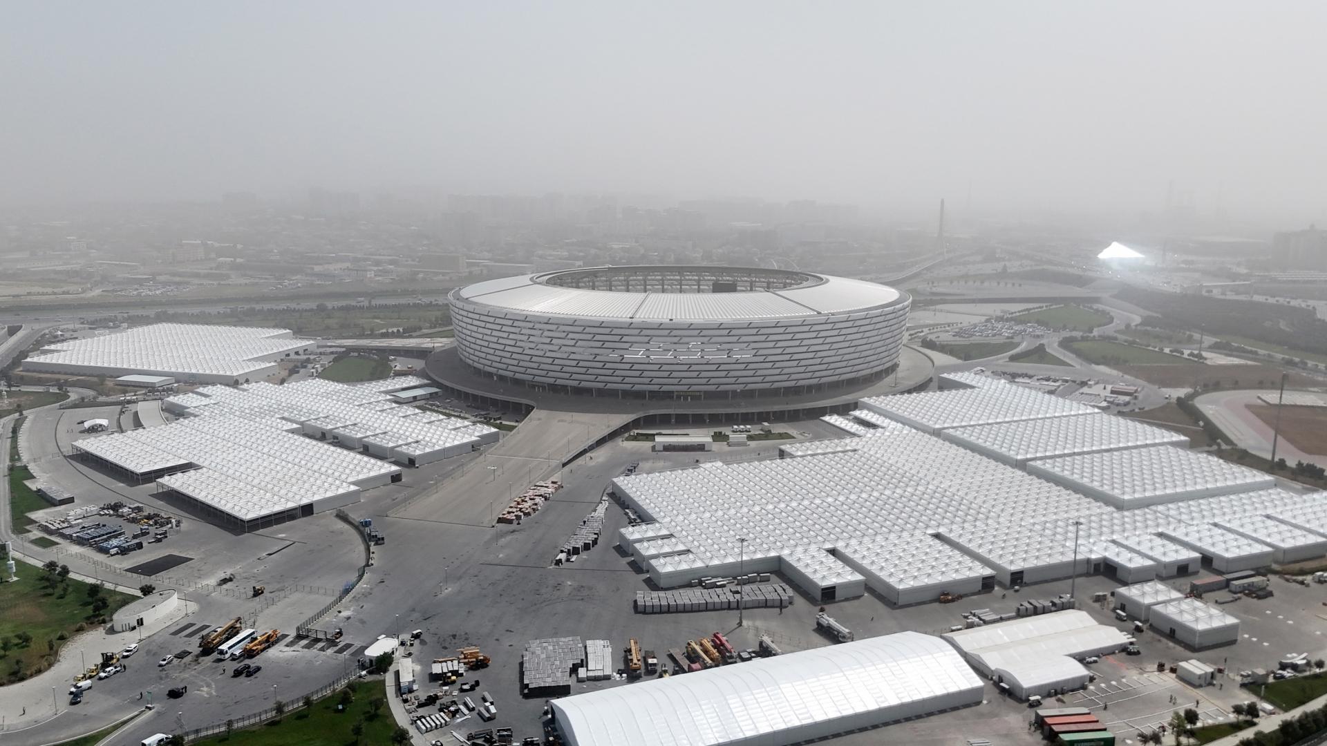 Prezident Bakı Olimpiya Stadionunun ərazisində COP29-a hazırlıqla bağlı görülən işlərlə tanış olub (FOTO)