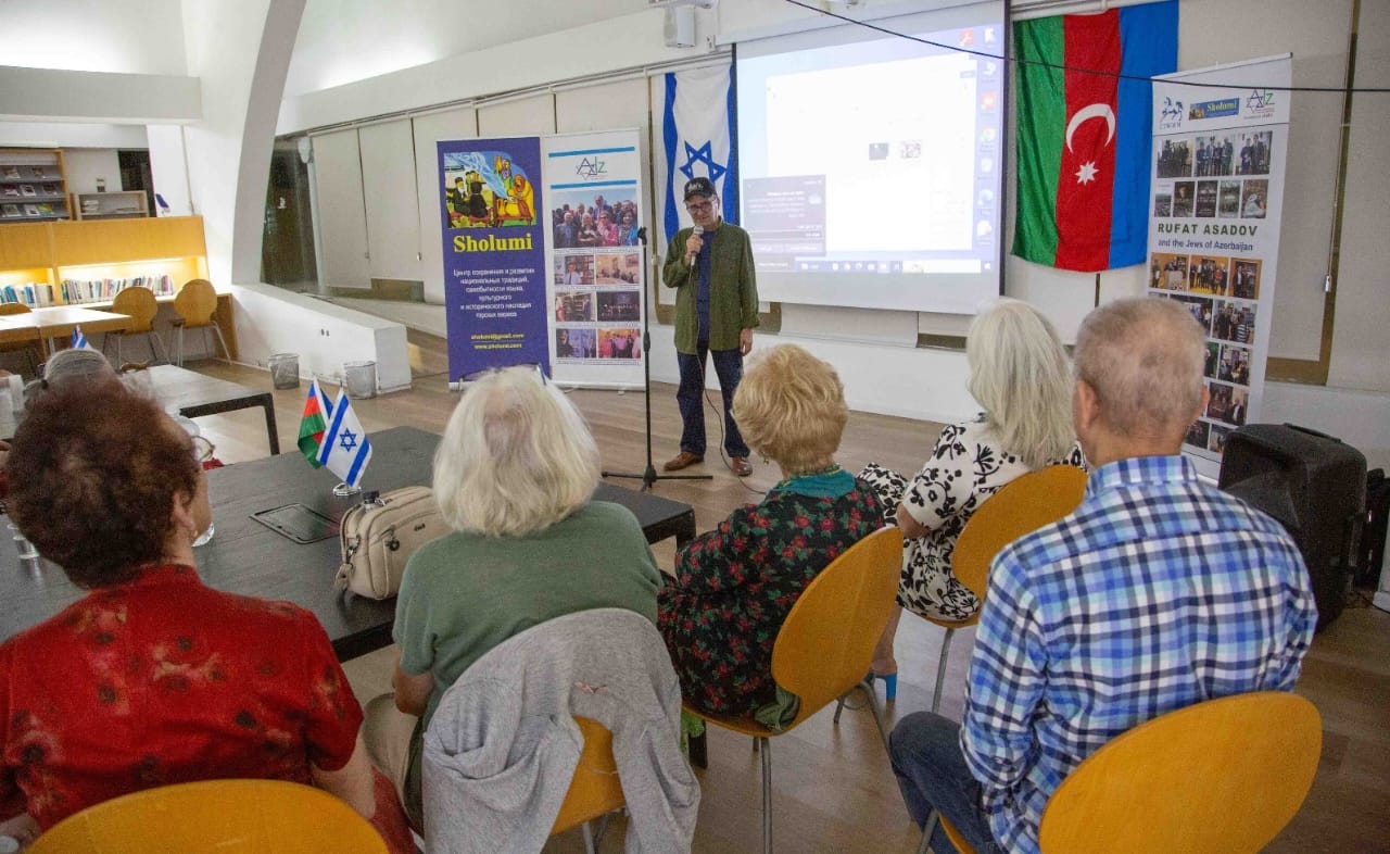 Müharibə həyatı yaşayan ölkədə Azərbaycan mədəniyyəti günləri