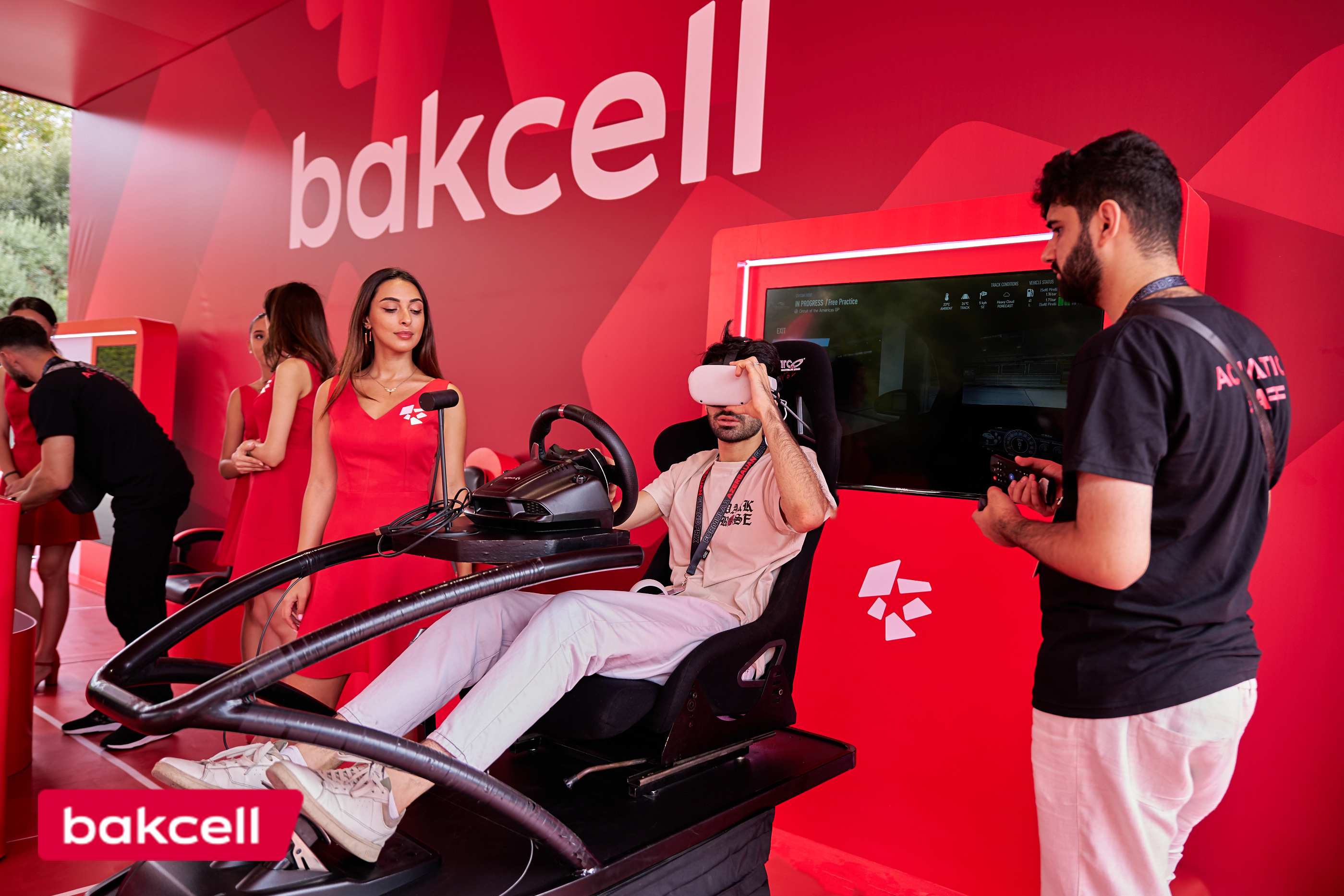 “Bakcell”in stendi “Formula 1” azarkeşlərinin diqqət mərkəzində (FOTO)