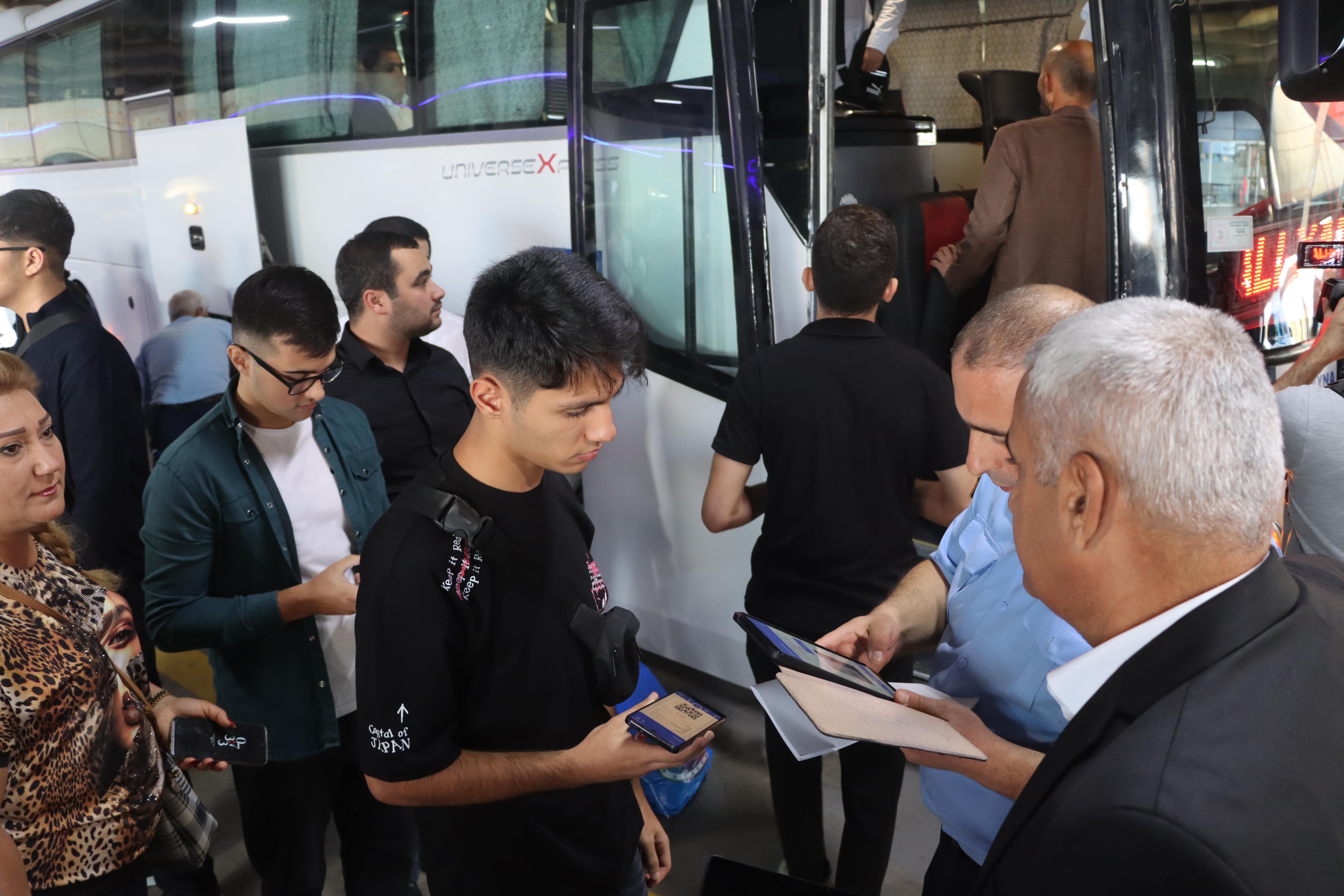 Aqşin Nəhmət - Bakı-Xocalı-Xankəndi-Şuşa reysinin ilk sərnişini (FOTO)