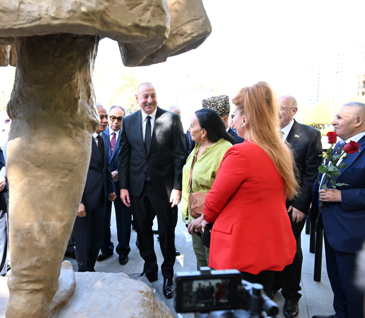 Prezident Aşıq Ələsgərin abidəsinin açılışında iştirak etdi (YENİLƏNİB)