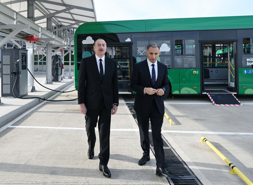 Prezident Bakıda Metropolitenində və Zığ Elektrik Avtobus Parkında olub (YENİLƏNİB)