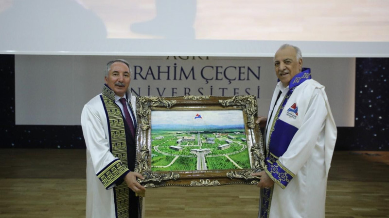 İş adamı Abdolbari Gozala fəxri doktor adı verildi (FOTO)