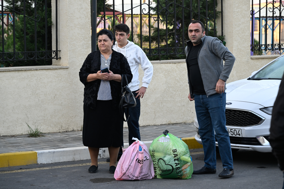 Şuşaya növbəti köç: Daha 16 ailə yola salındı (FOTO)