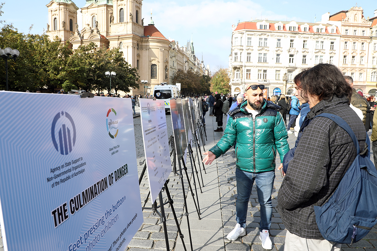 Çexiyada mina qurbanlarına həsr olunmuş sərgilər keçirildi