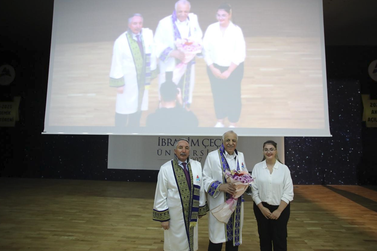 İş adamı Abdolbari Gozala fəxri doktor adı verildi (FOTO)