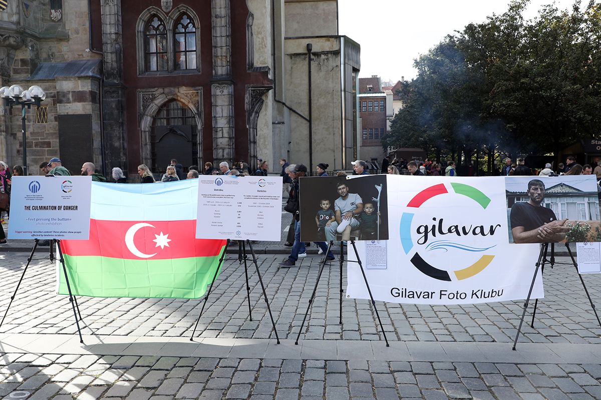 Çexiyada mina qurbanlarına həsr olunmuş sərgilər keçirildi