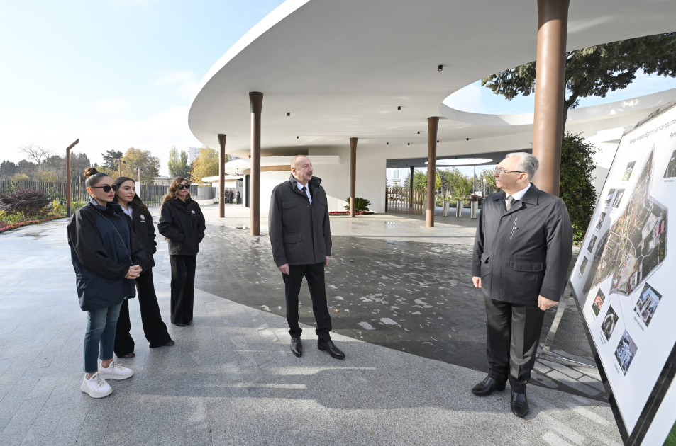 Prezident və ailə üzvləri Mərkəzi Nəbatat Bağının açılışında (FOTO)