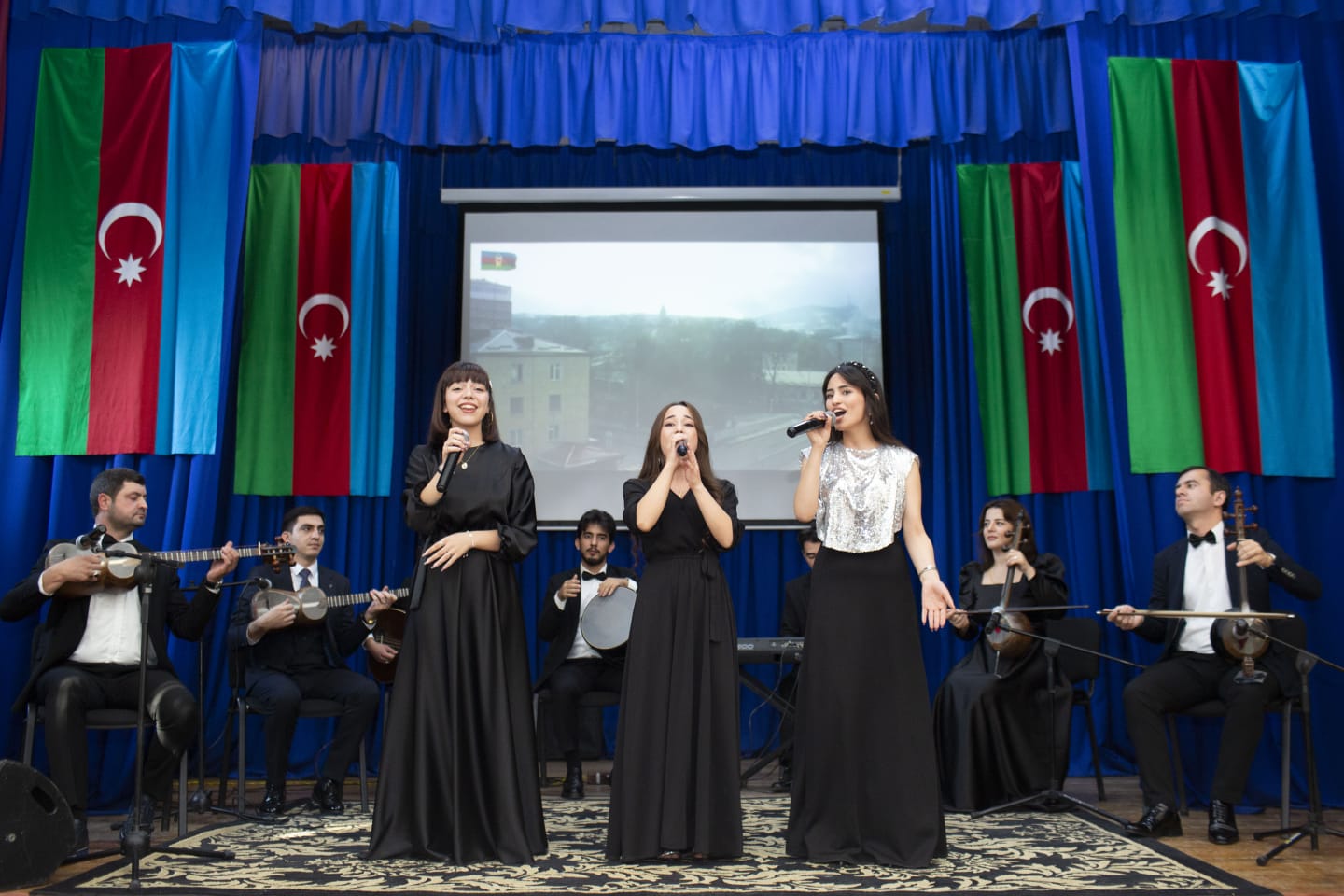 Zəfər Gününə həsr olunan konsert keçirildi (FOTO)