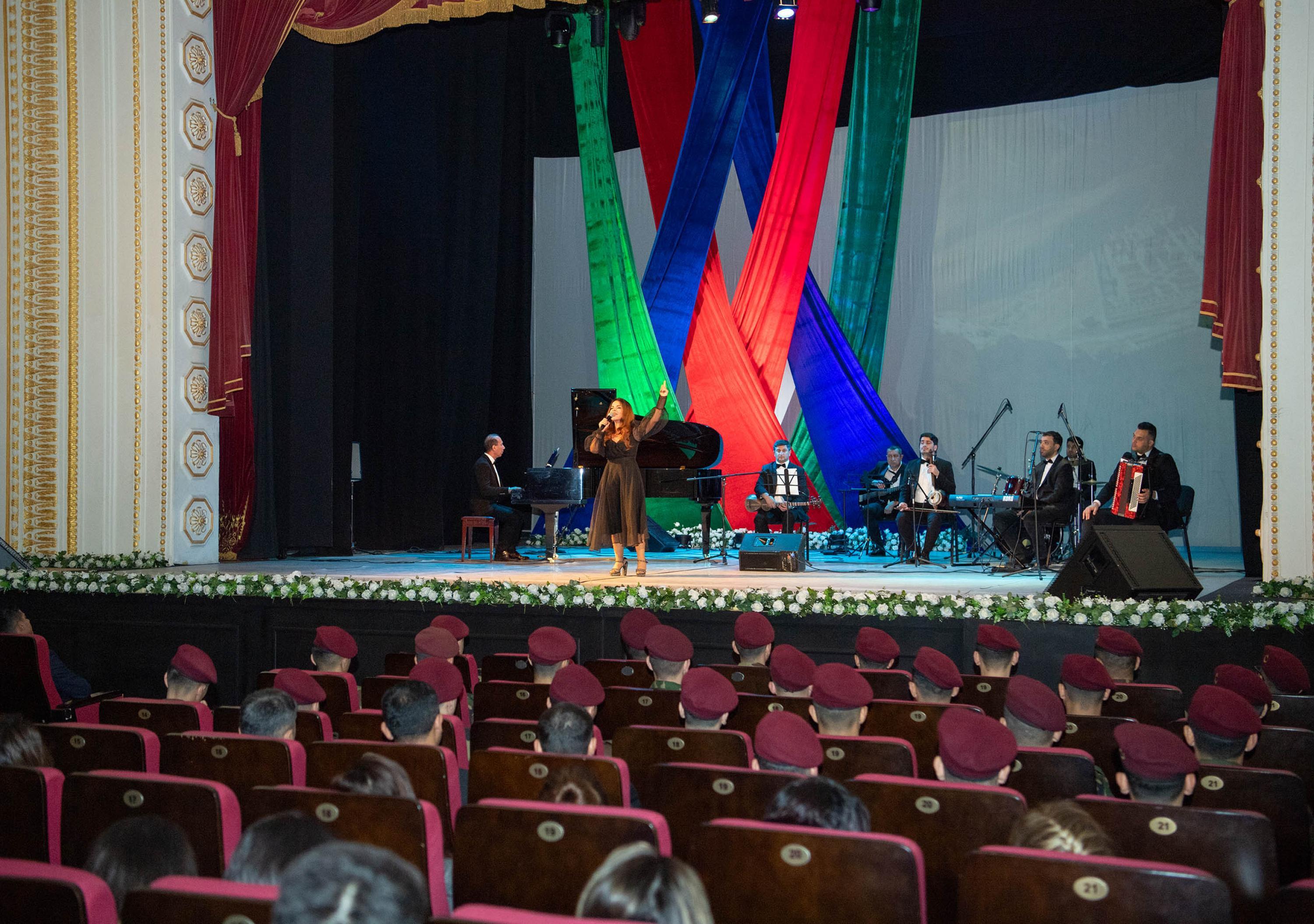 DTX-nin Mədəniyyət Mərkəzində Zəfər Günü ilə bağlı konsert keçirildi (FOTO)