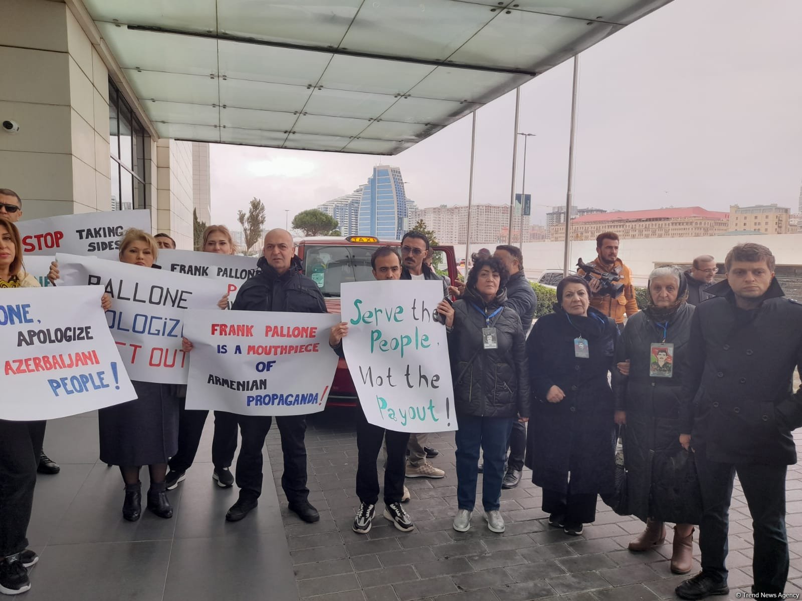 Bakıda Frank Peloniyə qarşı etiraz aksiyası keçirildi (FOTO)