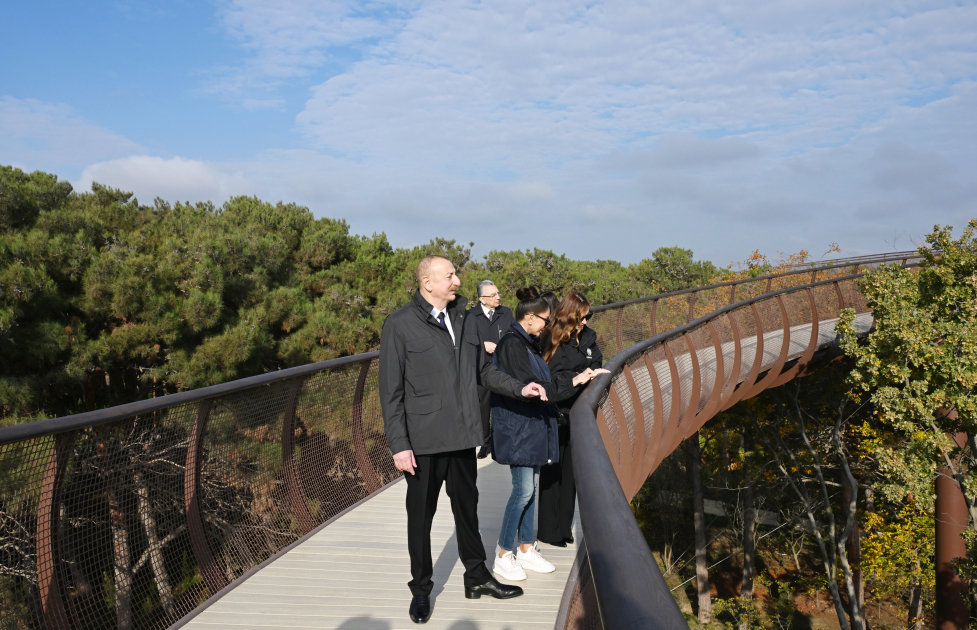 Prezident və ailə üzvləri Mərkəzi Nəbatat Bağının açılışında (FOTO)