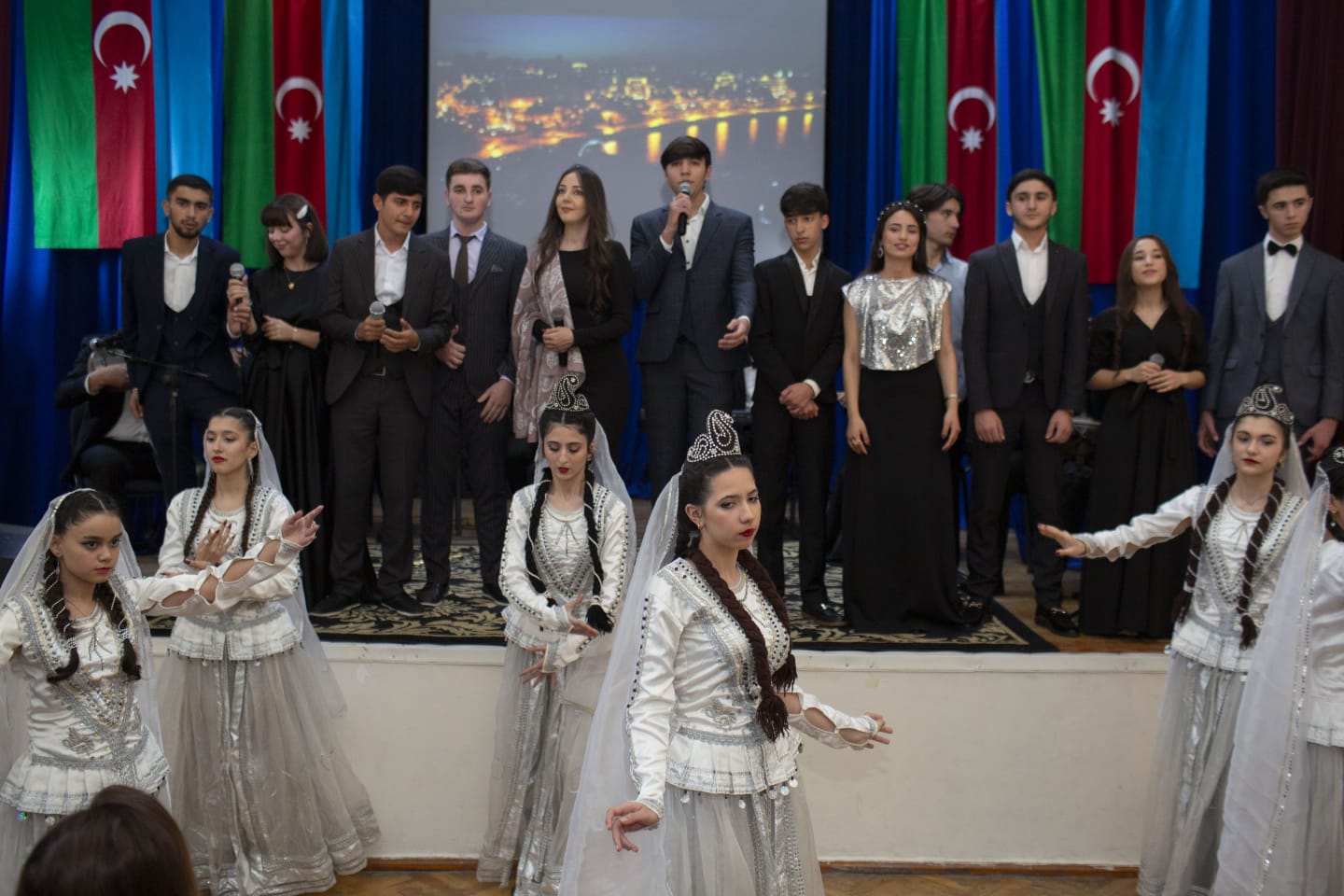 Zəfər Gününə həsr olunan konsert keçirildi (FOTO)