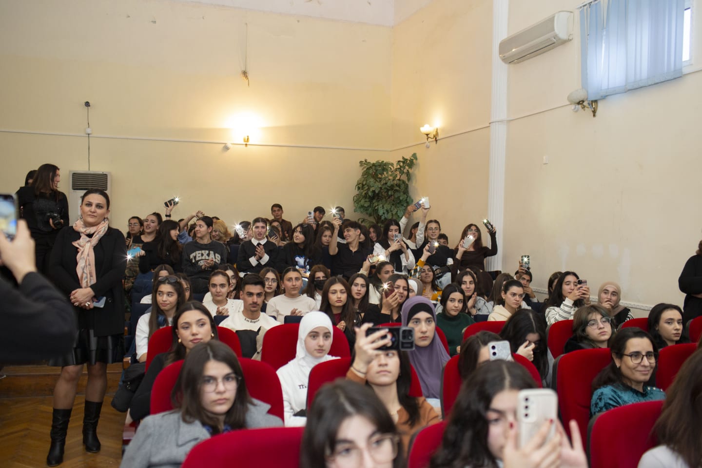 Zəfər Gününə həsr olunan konsert keçirildi (FOTO)