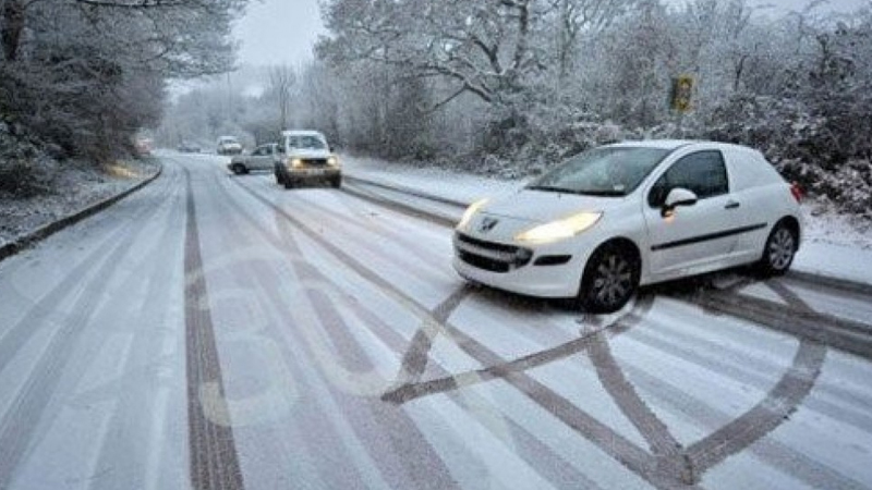 Temperatur 5-10 dərəcə enəcək: Qar yağacaq, yollar buz bağalayacaq