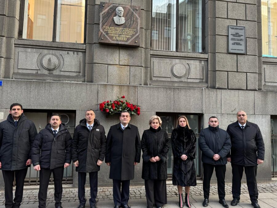 Sankt-Peterburqda Heydər Əliyevə həsr olunan sənədli filmi nümayiş olundu (FOTO)