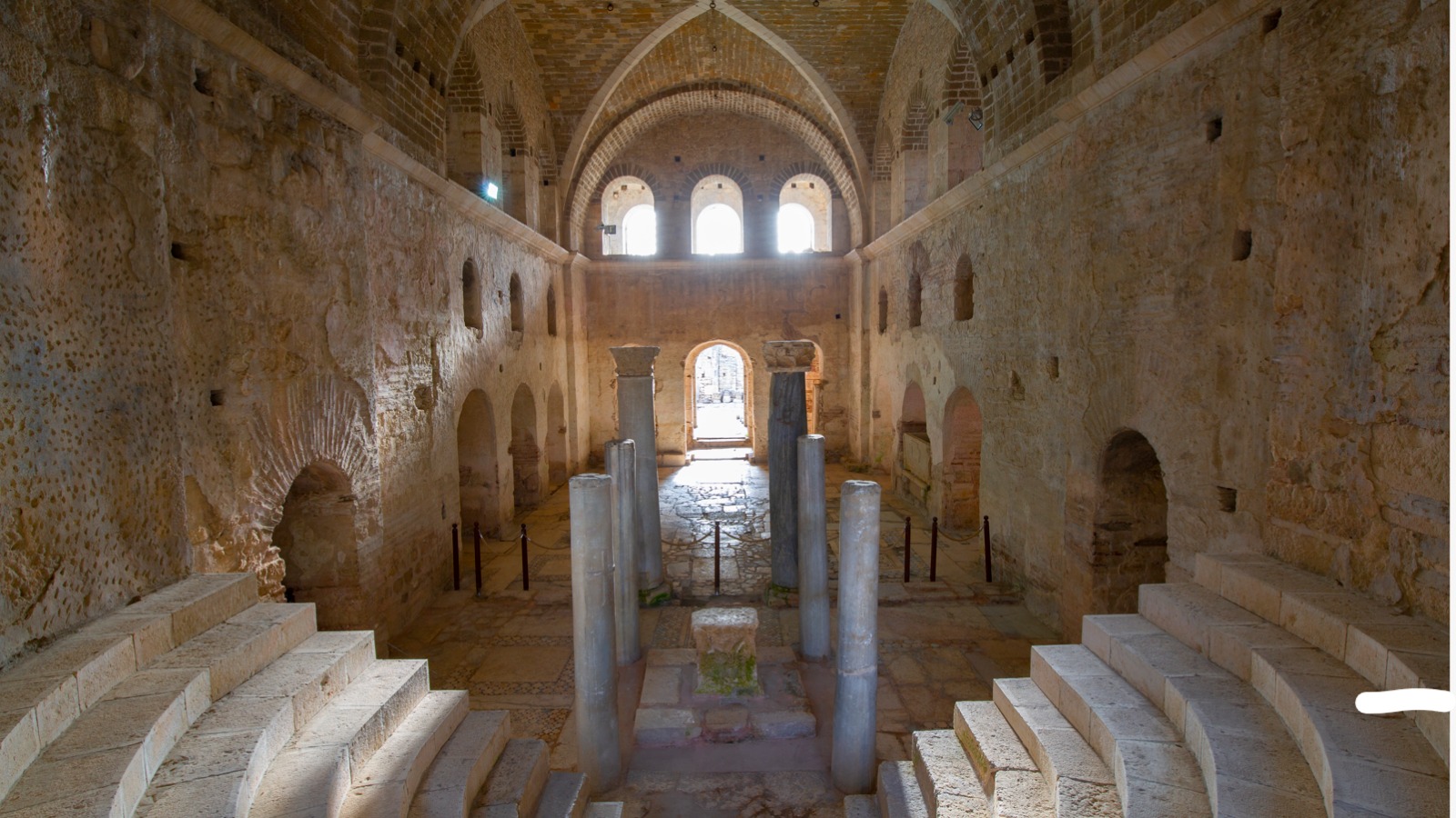 Antalyanı Santa Klausun izi ilə kəşf edin (FOTO)